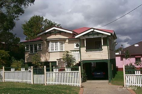 3 Lloyd St, Camp Hill, QLD 4152