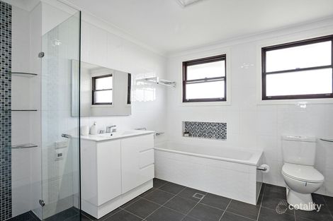 Property photo of 18 Jarrah Place Frenchs Forest NSW 2086