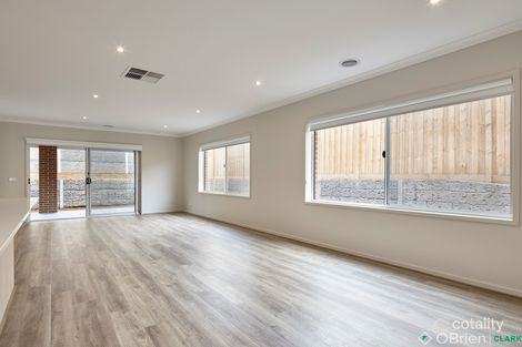 Property photo of 21 Kendal Avenue Warragul VIC 3820