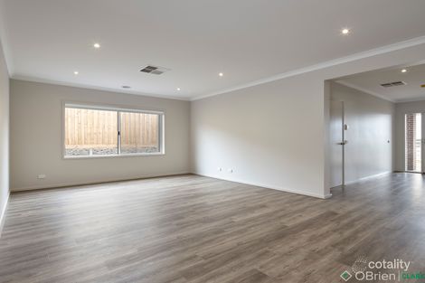 Property photo of 21 Kendal Avenue Warragul VIC 3820