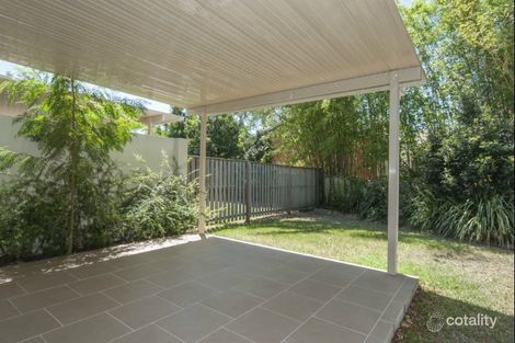 Property photo of 2/5 Ashton Street Labrador QLD 4215