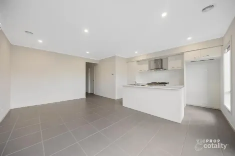 Property photo of 15 Thrums Road Mambourin VIC 3024