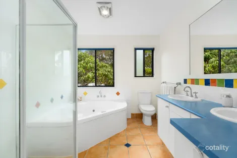Property photo of 6 Cherrywood Close Marcus Beach QLD 4573