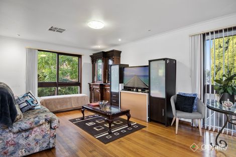 Property photo of 11 Clangula Court Endeavour Hills VIC 3802