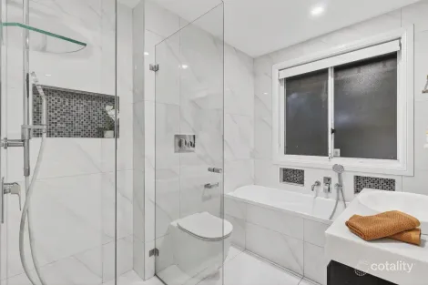 Property photo of 4 Hawkridge Place Dural NSW 2158