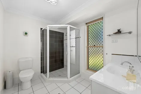 Property photo of 1 Bushlark Way Carindale QLD 4152