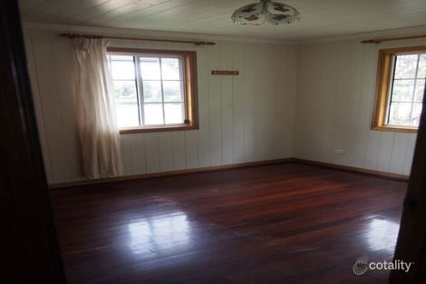 Property photo of 61 Wallangarra Road Stanthorpe QLD 4380