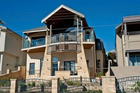 Property photo of 15 Bella Vista Scarborough WA 6019