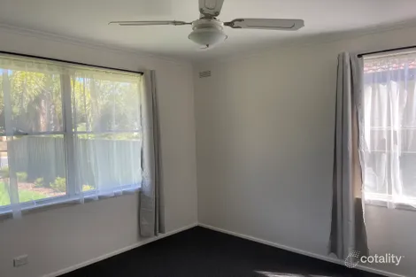 Property photo of 104 Carr Crescent Mooroopna VIC 3629