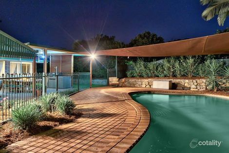 Property photo of 16 Halleys Crescent Bridgeman Downs QLD 4035