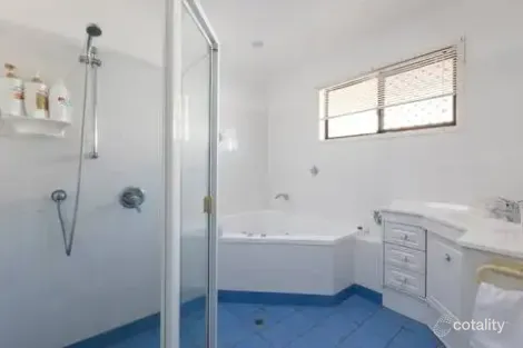 Property photo of 32 Mountain View Avenue Burleigh Waters QLD 4220