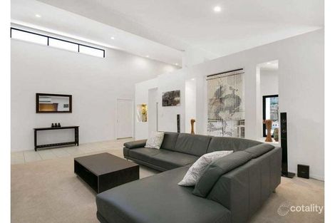 Property photo of 18 Lillydale Place Calamvale QLD 4116