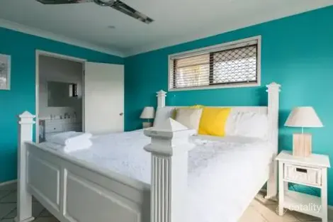 Property photo of 32 Mountain View Avenue Burleigh Waters QLD 4220