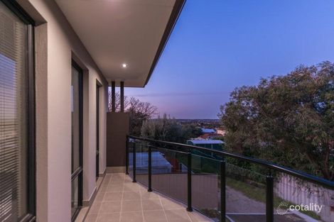 Property photo of 38 Paramatta Road Doubleview WA 6018