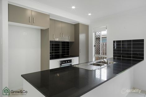 Property photo of 8 Formosa Street Park Ridge QLD 4125