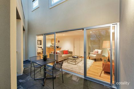 1/2 Melville St, Hawthorn, VIC 3122