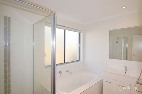 Property photo of 15 Wentworth Place Glen Eden QLD 4680