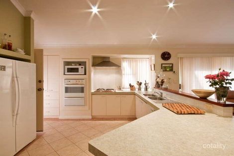 Property photo of 33 Avon Crescent Viveash WA 6056