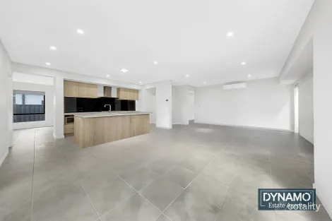 Property photo of 11 Hawk Way Wallan VIC 3756