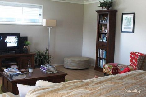 Property photo of 12 Elanora Parade Basin View NSW 2540