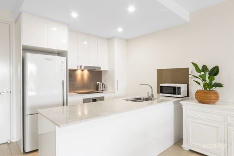 Property photo of 1/30 Yamboyna Street Manly QLD 4179