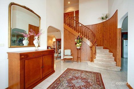 Property photo of 28 Birchgrove Crescent Templestowe VIC 3106