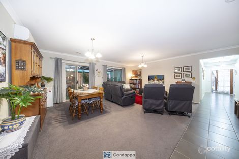 Property photo of 2 Eucalypt Court Drouin VIC 3818