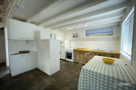 Property photo of 1/116-118 Greenslopes Street Edge Hill QLD 4870