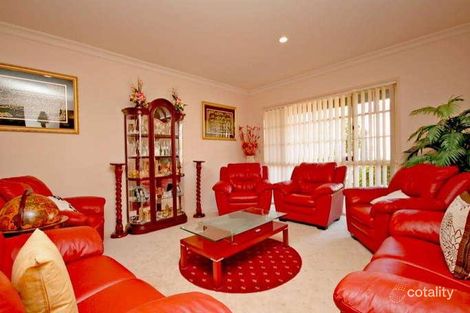 Property photo of 8 Christopher Place Sinnamon Park QLD 4073