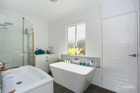 Property photo of 5 Huish Street Eastern Heights QLD 4305