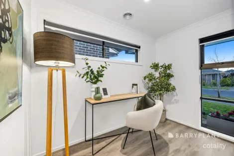 Property photo of 27 Tara Boulevard Officer VIC 3809