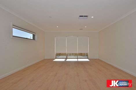 Property photo of 30 Marwood Avenue Truganina VIC 3029
