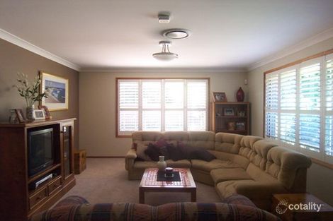 Property photo of 35 Ulverston Way Lakelands NSW 2282