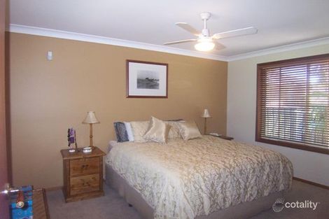 Property photo of 35 Ulverston Way Lakelands NSW 2282