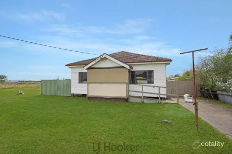 Property photo of 8 Fenwick Street Hexham NSW 2322