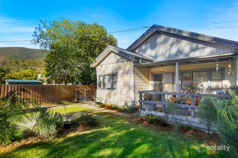 17 Dee Rd, Millgrove, VIC 3799