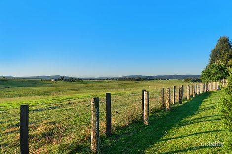 Property photo of 20 Arran Circuit Largs NSW 2320