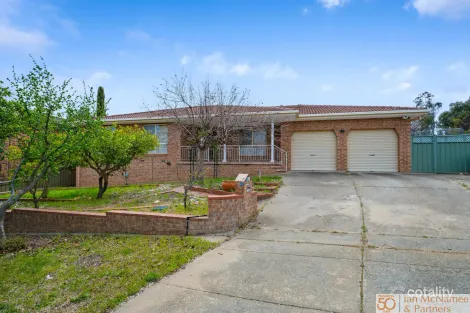 57 Crest Park Pde, Queanbeyan West, NSW 2620