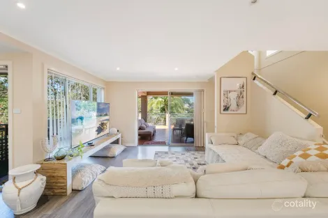 Property photo of 1/10 Cape Three Points Road Avoca Beach NSW 2251