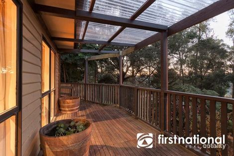 16 Hillside Rd, Cockatoo, VIC 3781