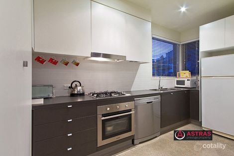 Property photo of 4 Lakefront Crescent Varsity Lakes QLD 4227