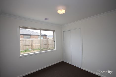 330 Charlemont Rd, Armstrong Creek, VIC 3217