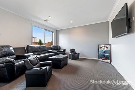 Property photo of 32 Reveille Way Mickleham VIC 3064