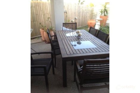 5 Berkshire Lane, Ooralea, QLD 4740