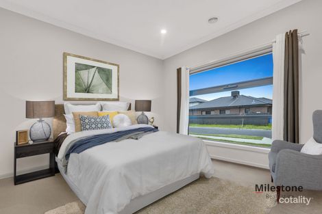Property photo of 24 Adriatic Circuit Clyde VIC 3978