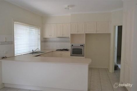 Property photo of 2 The Crest Attwood VIC 3049