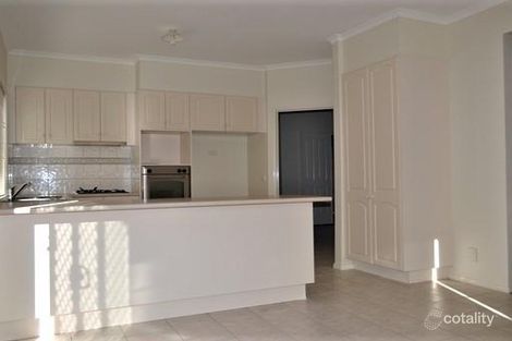 Property photo of 2 The Crest Attwood VIC 3049
