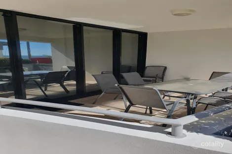 Property photo of 2/558-559 Esplanade Urangan QLD 4655