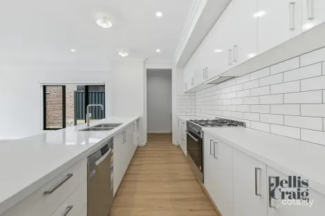 Property photo of 174 Haverbrack Drive Mulgrave VIC 3170