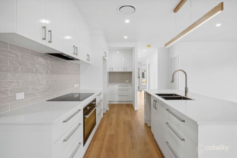 Property photo of 18 Awesome Drive Narangba QLD 4504